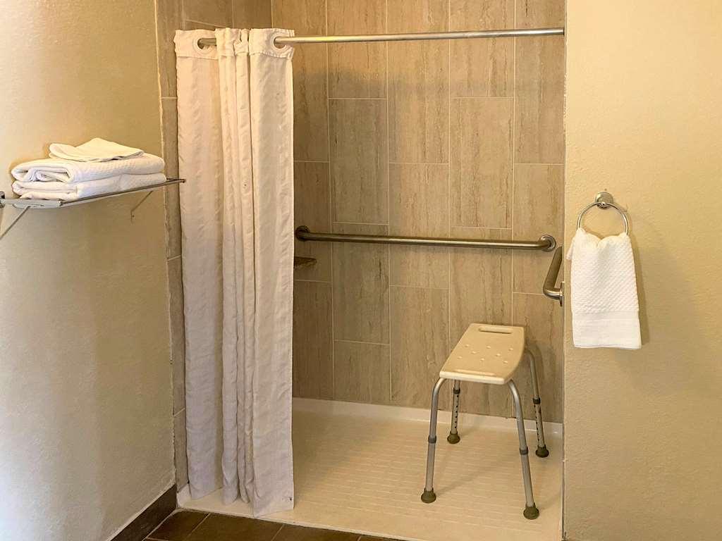 Clarion Pointe Independence - Kansas City Екстериор снимка